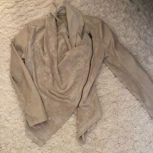 Blank NYC Women’s Cream Colored Cropped Zip Up Jacket Sz XS.